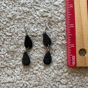Elegant Black Teardrop Earrings